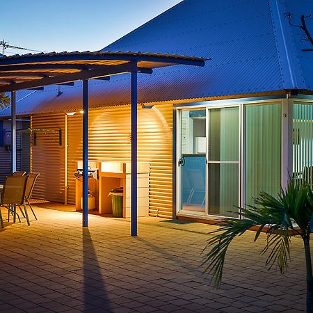 Osprey Holiday Village 엑스머스 외부 사진